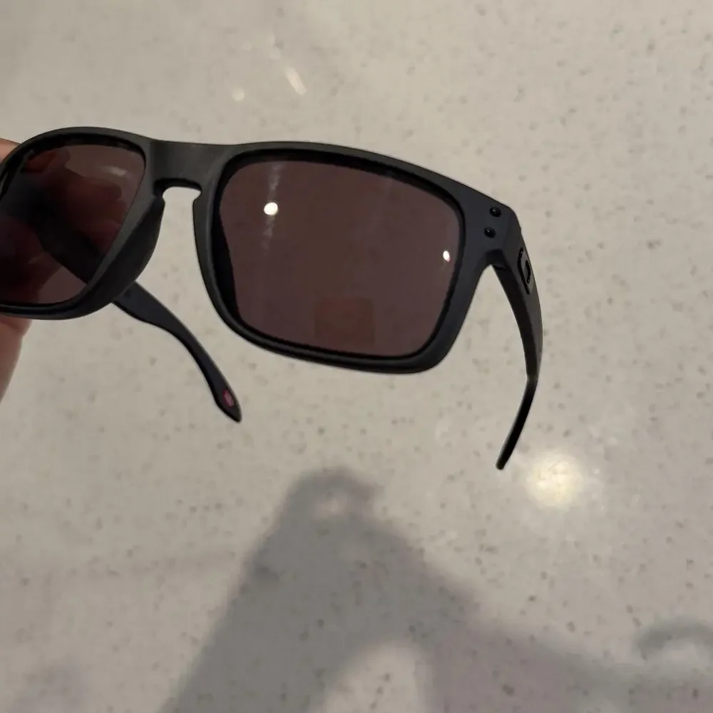Oakley holbrook oo9102